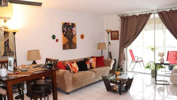 Smart TV, DVD player, stereo