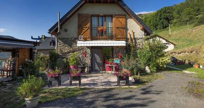 APARTMENT IN RENOVATED MOUNTAIN SHEEPFOLD