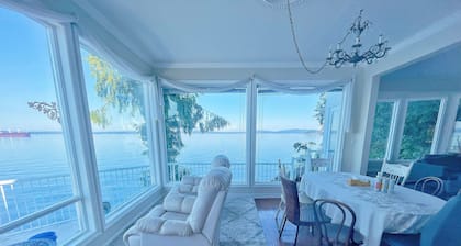 Waterfront Castle on the beach with hot tub on 1.58 Acres at downtown Chemainus