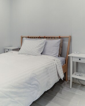 1 soverom, strykejern/-brett, wi-fi (inkludert) og sengetøy