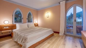 Double Room | Premium bedding, minibar, laptop workspace, free WiFi