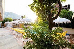 Seasonal outdoor pool - Yonca Anjelika Otel (Fethiye)