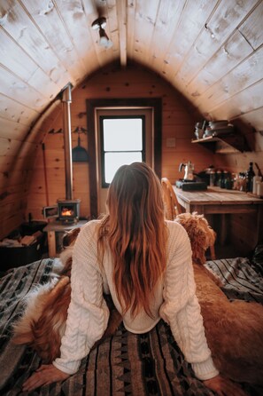 Pods | Memory foam beds, individually decorated, individually furnished - Station Chêne Rouge (Hatley)