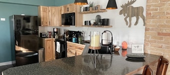 Northern Lights- Relax, Unwind, & Enjoy