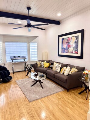 Smart-tv en een open haard