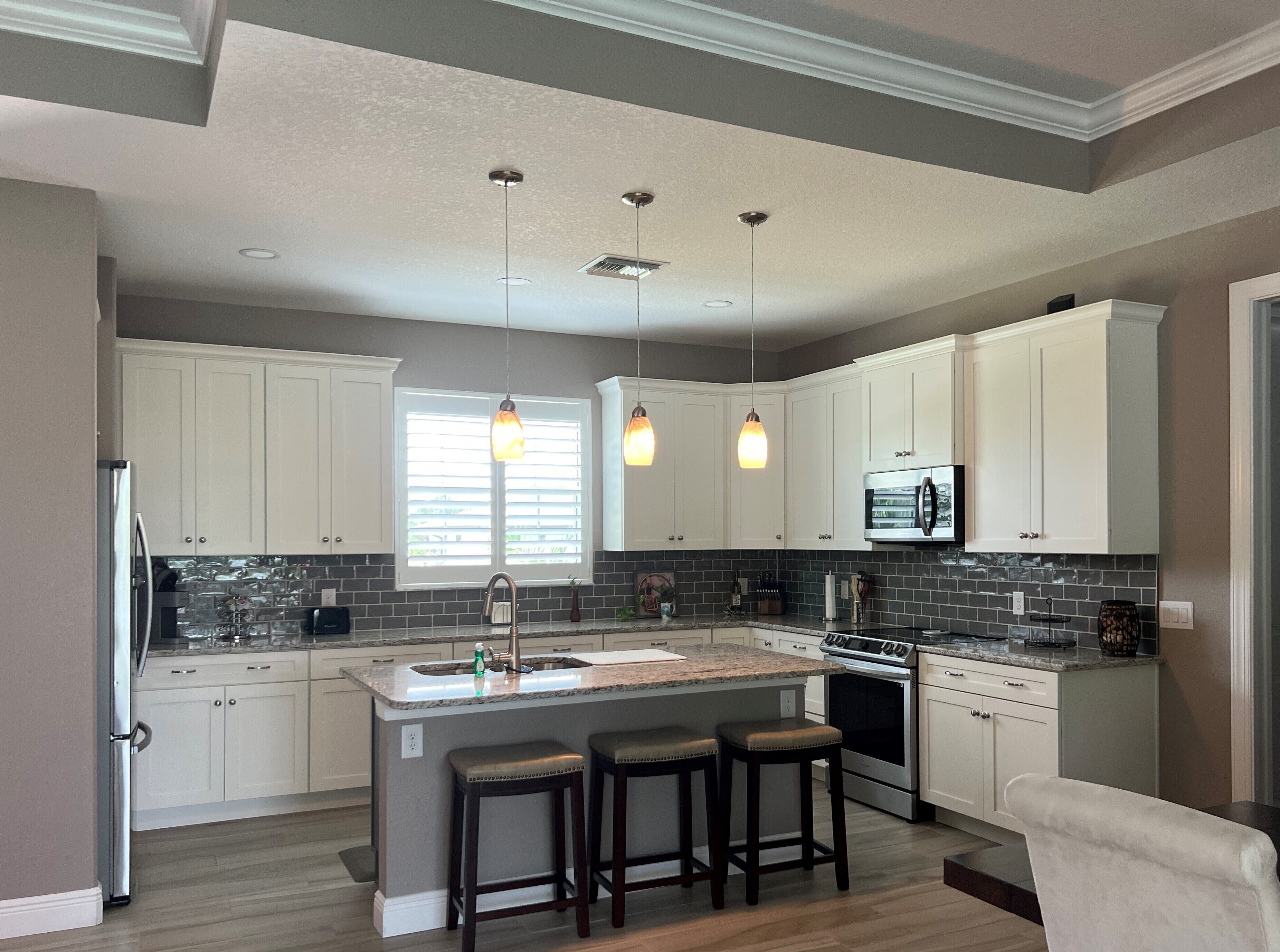 雪櫃、微波爐、焗爐、爐具