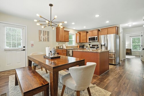 Pet Friendly: 3/2 in Sugar Hill on 1 Acre