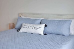4 bedrooms, laptop workspace, iron/ironing board, free WiFi