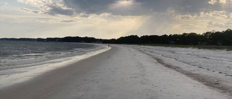Beach nearby, sun-loungers