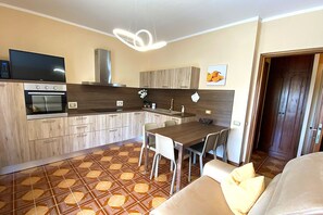 Interior - Brand new apartment Arancia with swimming pool and huge balcony 250 meters from the lake (Toscolano Maderno)