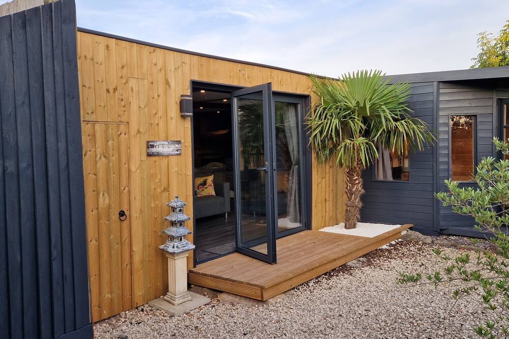 Birdsong Lodge - Peaceful - dog Friendly - Markby