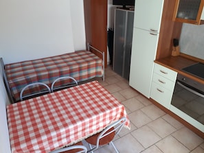 1 camera, ferro/asse da stiro, culla da viaggio, Wi-Fi gratuito