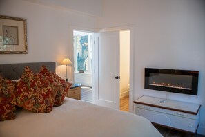 1 bedroom, pillow-top beds, travel cot, free WiFi