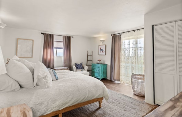 2 bedrooms, desk, iron/ironing board, free WiFi