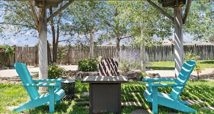 Charming and Spacious Casita Getaway for couples and families.