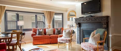 Télévision, cheminée