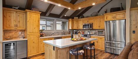 Réfrigérateur, micro-ondes, four, lave-vaisselle