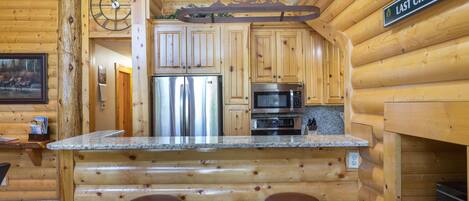 Refrigerador, microondas, horno, cafetera/tetera