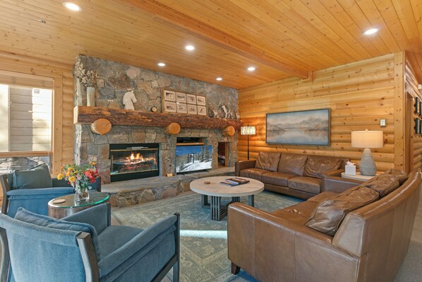 TV, fireplace - Courchevel at Deer Valley Resort - One Bedroom Condo with Hot Tub # C202 (Park City)
