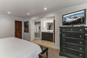 4 bedrooms, iron/ironing board, WiFi, bed sheets - Queen Esther at Deer Valley Resort - Three Bedroom Condo with Hot Tub #2348 (Park City)