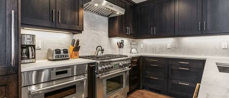 Fridge, microwave, oven, coffee/tea maker