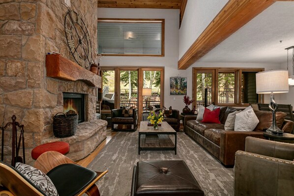TV, fireplace - Sterling Lodge at Deer Valley Resort - Three Bedroom Condo with Hot Tub #111 by RedAwning (Park City)