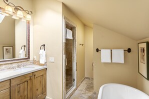 Shower, towels - Upper Telemark Drive Home at Deer Valley Resort - 7 Bedroom Home with Hot Tub #2960 (Park City)