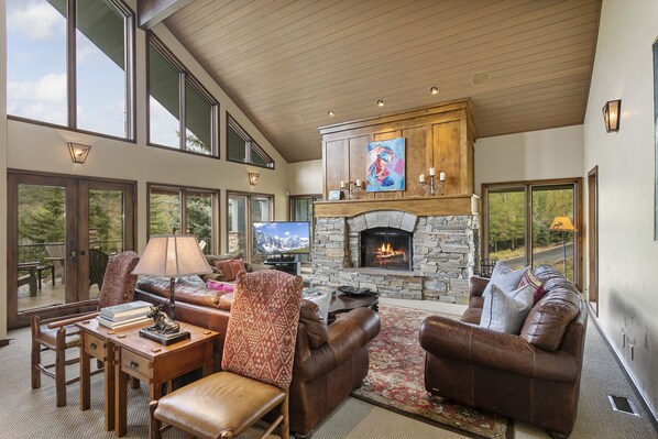 Smart TV, fireplace - Upper Telemark Drive Home at Deer Valley Resort - 7 Bedroom Home with Hot Tub #2960 (Park City)