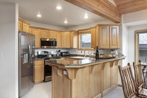 Fridge, microwave, oven, dishwasher - Boulder Creek at Deer Valley Resort - Three Bedroom Condo with Hot Tub #1119 by RedAwning (Park City)