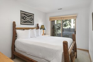 3 bedrooms, iron/ironing board, WiFi, bed sheets - Boulder Creek at Deer Valley Resort - Three Bedroom Condo with Hot Tub #1119 by RedAwning (Park City)