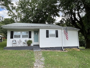 Exterior - “The Little House” (Oliver Springs)