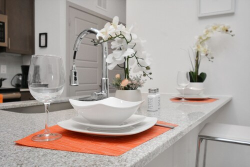 Spacious Luxe 1 Bedroom Getaway