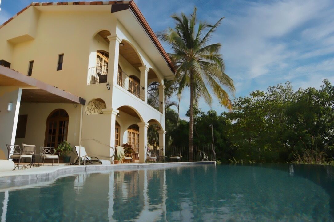 حمّام سباحة خارجي