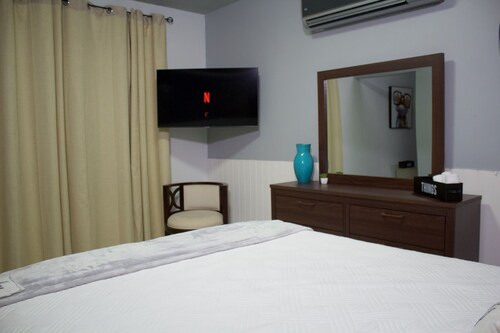 City Vibes Studio near everything you need!