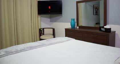 City Vibes Studio near everything you need!