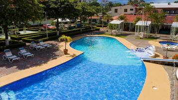 Apartemen | Kolam renang | Kolam renang outdoor