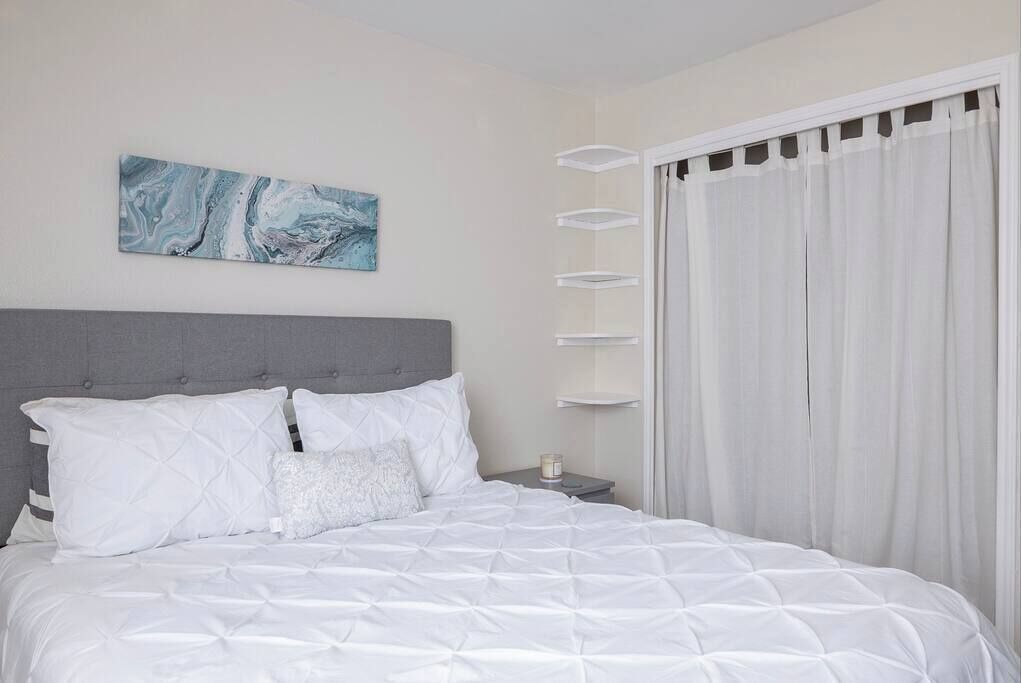 3 bedrooms, iron/ironing board, travel crib, WiFi