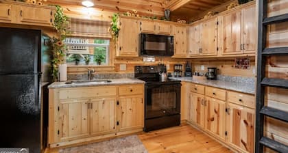 Pets Welcomed at this Colorful Sunflower Cabin!
