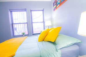 3 slaapkamers, een bureau, een strijkplank/strijkijzer, gratis wifi