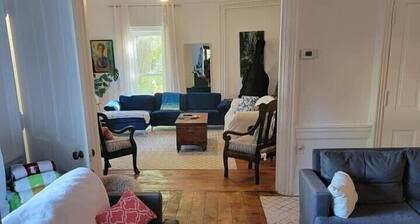 Historic Skye House in the Heart of Northport