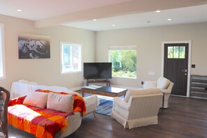 Smart TV, books, computer monitors