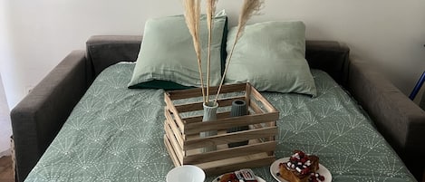 1 bedroom, iron/ironing board, free WiFi, bed sheets