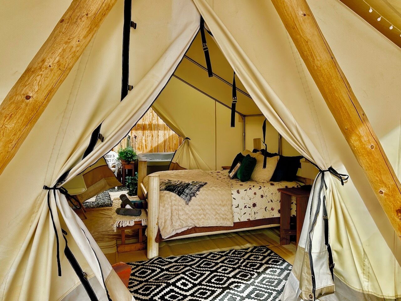 Sunshine Glamping, Private Bath + Hot Tub - 科羅拉多州
