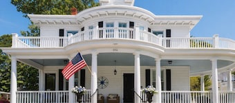 The Edenton Collection-Captain's Quarters Inn