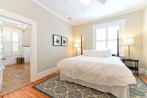 Siren Room | Free WiFi