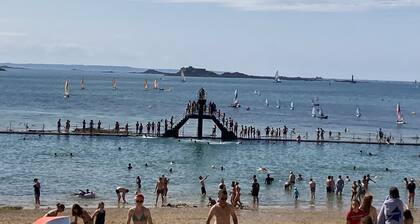 Maison 6 personnes avec lac entre le Mont St Michel, St Malo, Cancale, Rennes.