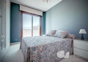 5 Schlafzimmer, Bügeleisen/Bügelbrett, WLAN, Bettwäsche