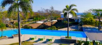 5 Mins to the Beach! 🏝️ Gated Community, Private Pool, Ocean & Mountain Views!