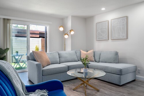 Serene in Walnut Creek | 30 Min to SF and Napa