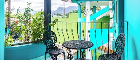 1 kamar tidur, seprai premium, dan selimut bulu angsa